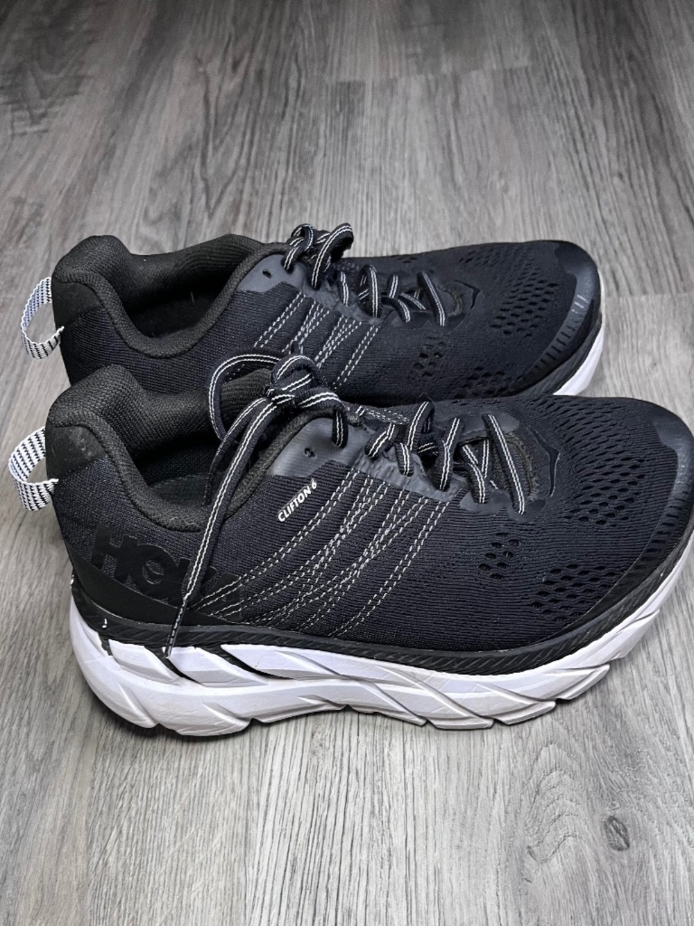 Hoka One One Clifton 6 womens 9.5 mens 8.5 black running sneaker